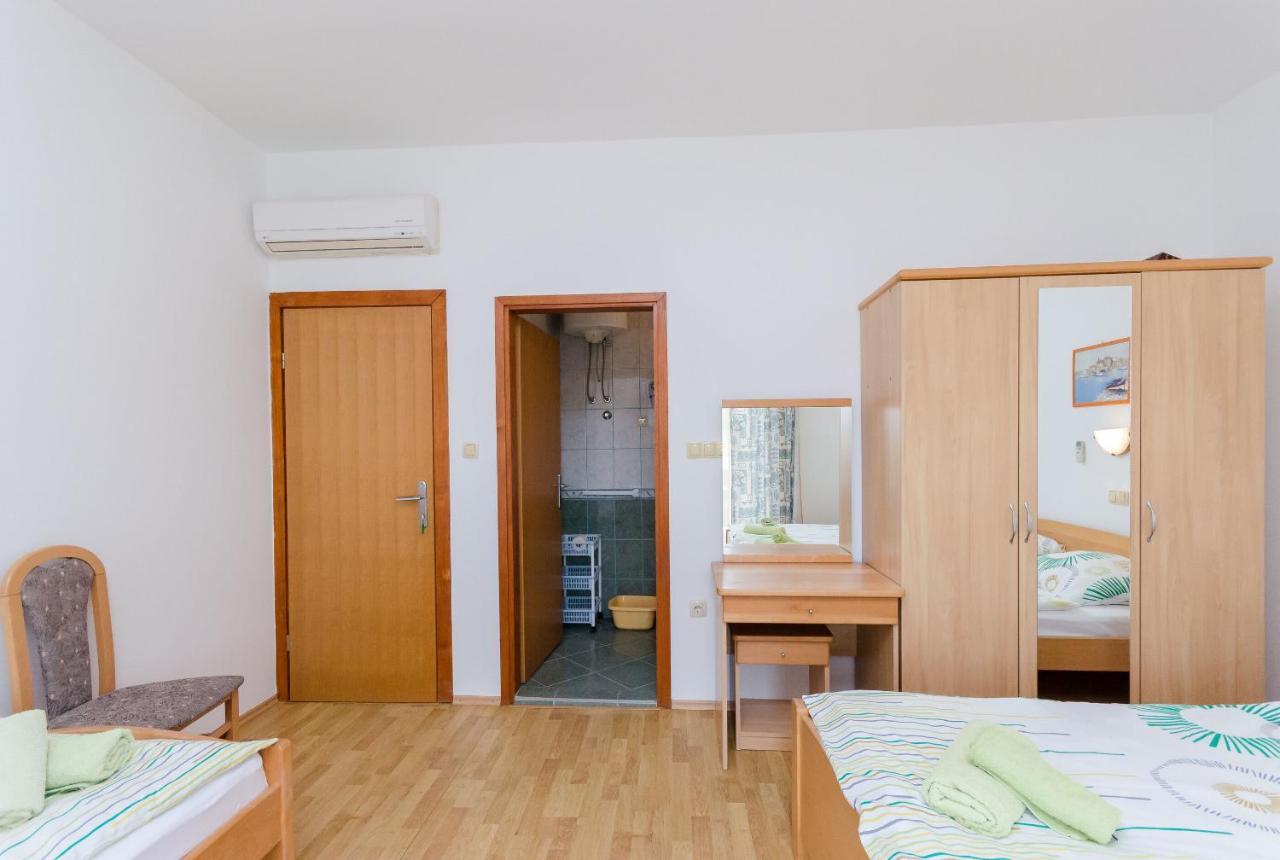 Apartments And Room Ljubica Lopar Exteriér fotografie