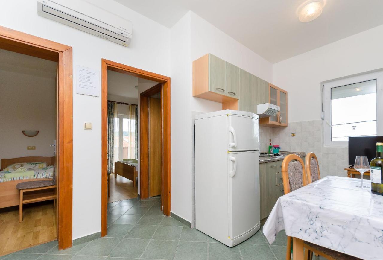 Apartments And Room Ljubica Lopar Exteriér fotografie